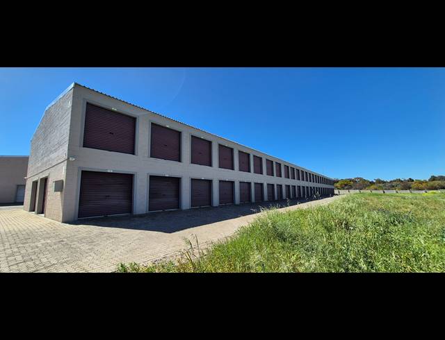 29,000M² INDUSTRIAL YARD FOR SALE IN CAPE FARMS